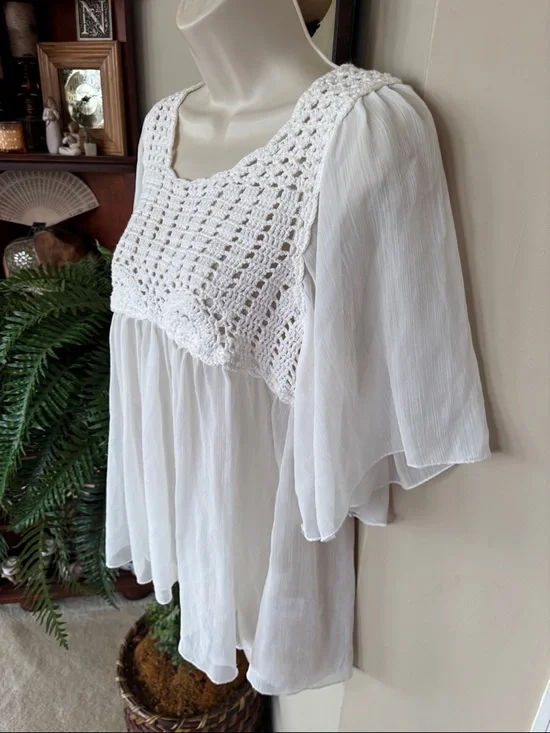 Dress Barn White Crochet Yoke Flutter Sleeve Blouse Open Knit Sheer Flowy Boho - Picture 4 of 12
